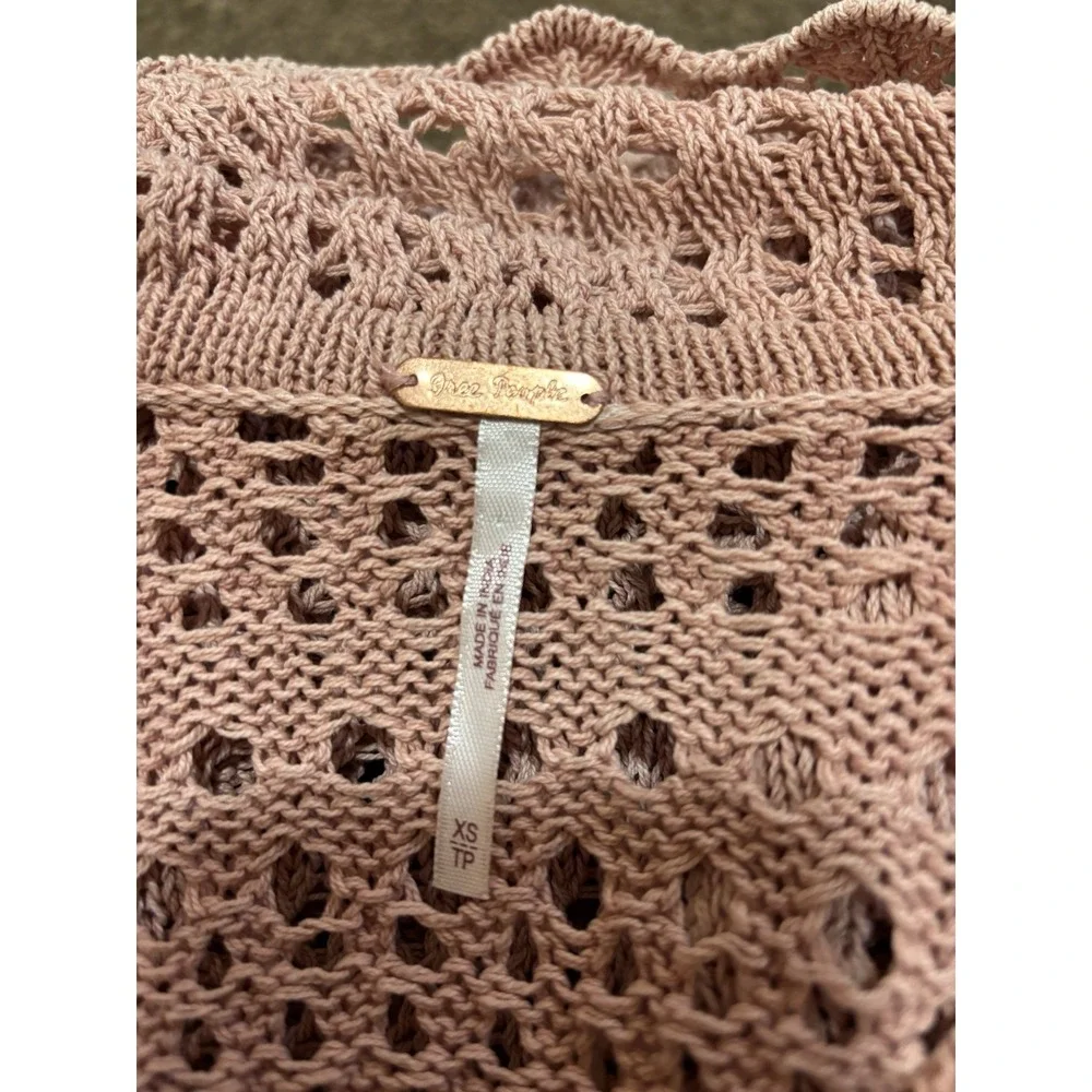 Free People Crochet Knit Button Front Collared Top Pink XS Boho Y2K Sweater - Picture 2 of 6